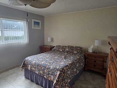 Welcome to this efficient one-bedroom, one-and-a-half-bath - photo 6