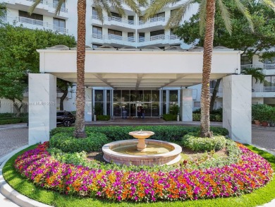 Lake Condo For Sale in Aventura, Florida