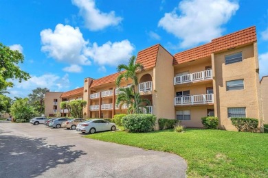 Lake Condo For Sale in Sunrise, Florida