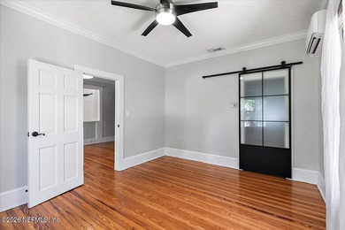 Welcome to this beautifully updated 1921 bungalow in historic - photo 11