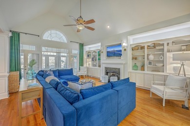 This luxury golf course home makes a stunning first impression - photo 13