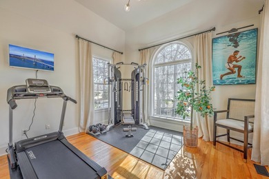 This luxury golf course home makes a stunning first impression - photo 30