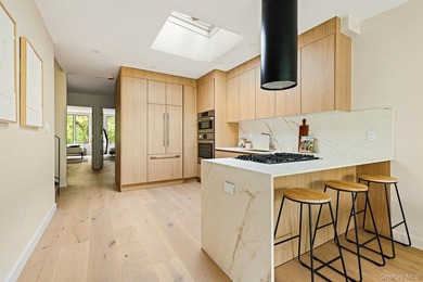 ROOFTOP PENTHOUSE CHARM. EXQUISITE MODERN DESIGN. BOUTIQUE - photo 4