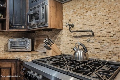 FULLY-FURNISHED GOLF CABIN AT PRESTIGIOUS BLACK ROCK. An - photo 17