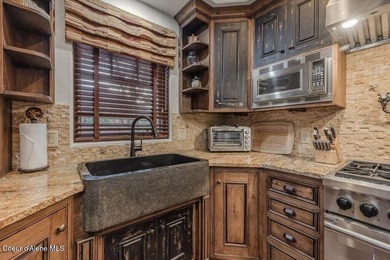 FULLY-FURNISHED GOLF CABIN AT PRESTIGIOUS BLACK ROCK. An - photo 18