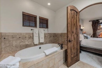 FULLY-FURNISHED GOLF CABIN AT PRESTIGIOUS BLACK ROCK. An - photo 31