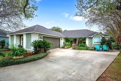 Lake Eufaula / Walter F George Reservoir Home For Sale in Eufaula Alabama