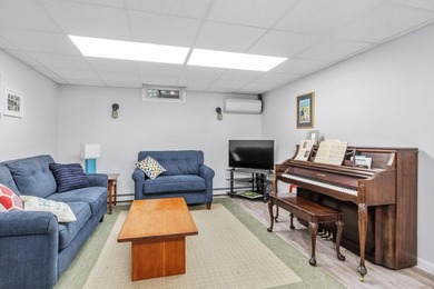 Sprawling and spacious, 65 Captain Kendrick Drive presents an - photo 34