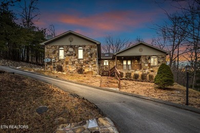 Lake Dartmoor Home For Sale in Crossville Tennessee