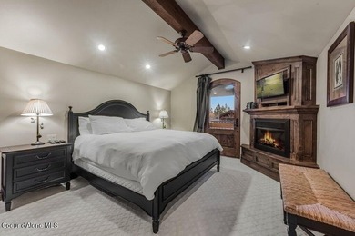 FULLY-FURNISHED GOLF CABIN AT PRESTIGIOUS BLACK ROCK. An - photo 48