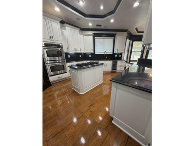 Welcome to 60 Deauville Circle in the highly sought-after Chenal - photo 4
