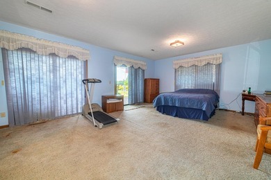 Beautiful Candlewood lakefront home! This 3 bedroom, 2 bath home - photo 54