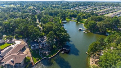 Welcome to this exceptional Lake Hamilton estate where timeless - photo 5