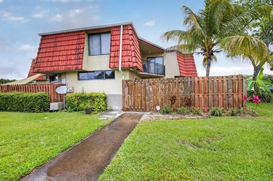 Beautiful and elegant 2-bedroom, 2.5-bath townhome in one of the - photo 1