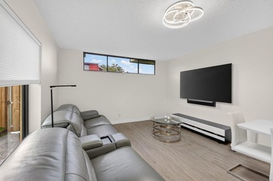 Beautiful and elegant 2-bedroom, 2.5-bath townhome in one of the - photo 6