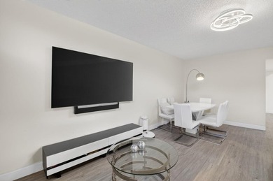 Beautiful and elegant 2-bedroom, 2.5-bath townhome in one of the - photo 7