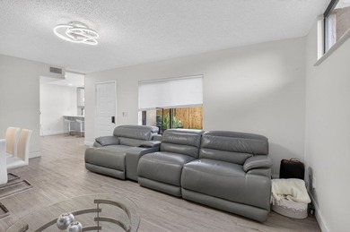 Beautiful and elegant 2-bedroom, 2.5-bath townhome in one of the - photo 8