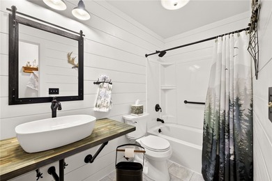 Welcome to your own private sanctuary! This stunning - photo 45