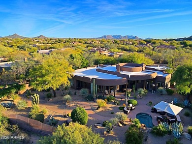 A Boulders beauty! Large entertainer's dream backyard with open - photo 1