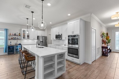 Don't miss this absolutely stunning nearly new 3 Bedroom plus - photo 1