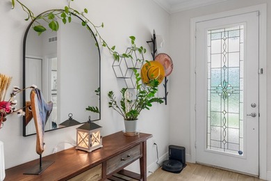 Don't miss this absolutely stunning nearly new 3 Bedroom plus - photo 4