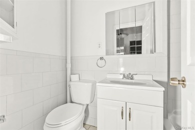 Welcome to Residence 2A at 211 East 88th Street - a charming - photo 15