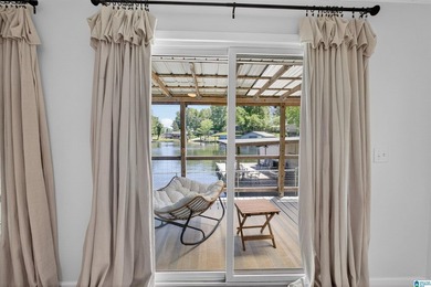 Stunning Lakefront Property on Lay Lake Discover your dream - photo 34