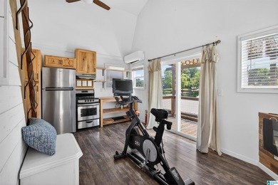 Stunning Lakefront Property on Lay Lake Discover your dream - photo 39