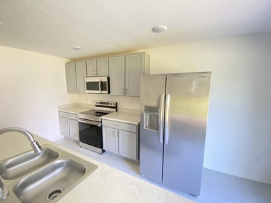 Fantastic newer CBS home located in Lakewood Park, large lot - photo 11