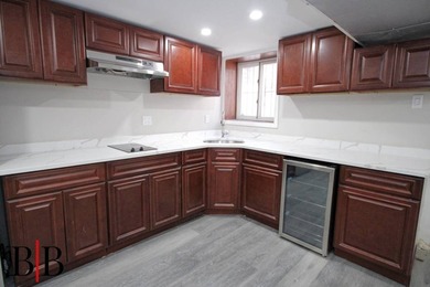 Take advantage of this rare opportunity to own a move-in-ready - photo 22