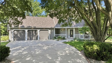 Tucked away on 2.36 acres and backing directly to the 3,000+ - photo 2