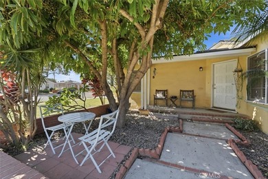 Welcome to this beautiful traditional home, where classic 1940s - photo 33