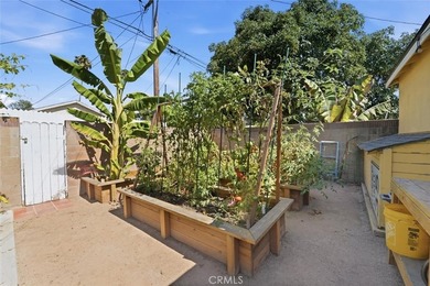 Welcome to this beautiful traditional home, where classic 1940s - photo 34