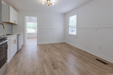 Completely remodeled lakefront home on Harris Brake Lake! This - photo 12