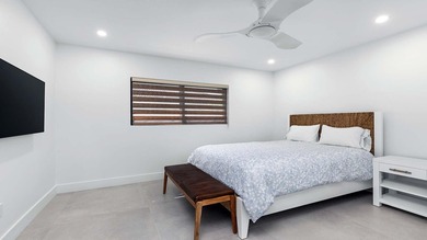 Beautifully renovated and completely move-in ready! This - photo 14