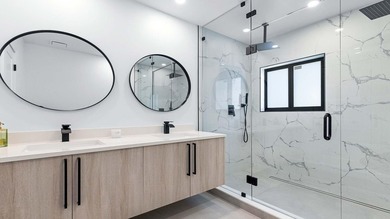 Beautifully renovated and completely move-in ready! This - photo 17
