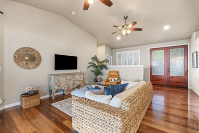 Perched at a comfortable elevation overlooking panoramic ocean - photo 3