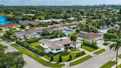 Beautifully renovated and completely move-in ready! This - photo 23