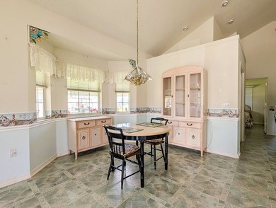 Unfurnished 2B/2.5b homed with golf course views ready to move - photo 4
