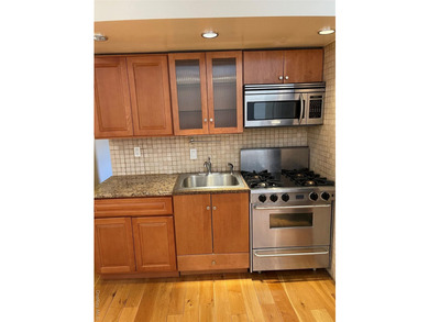 Baydale Co-Op. Renovated 1 Bedroom. Close to Shops, Bus, LIRR - photo 1