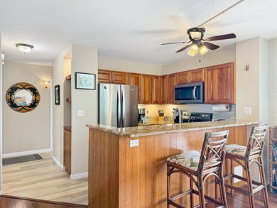 Located in the desirable Alii Villas complex on iconic Alii - photo 3