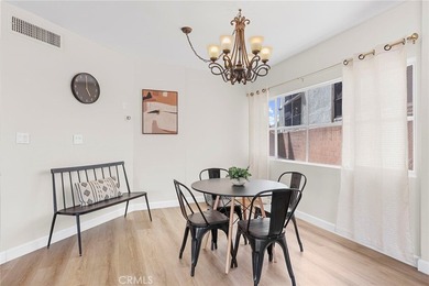 Your Ideal Updated Mid-Century Condo in the Heart of Orange - photo 5