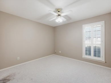 Nestled on over a third of an acre in a quiet cul-de-sac, this - photo 16