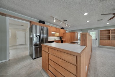Sitting on the water in Hideaway Lake, this spacious 4-bedroom - photo 14
