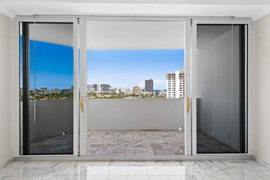 Priced to sell fast - light airy 1,770 sf apartment with - photo 10