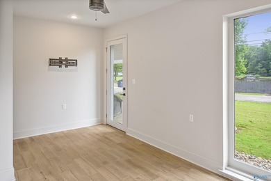 Waterfront Property in RBC! Completely Renovated, Almost new! - photo 21