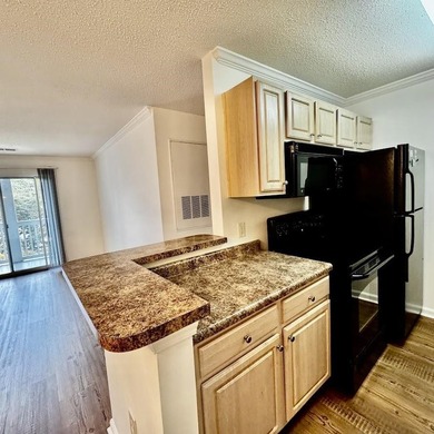 LOCATION, LOCATION, LOCATION. Welcome to this long-term rent - photo 12