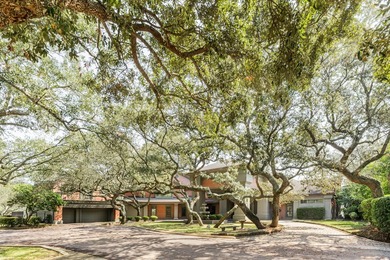 PREMIERE WATERFRONT ESTATE -- REIMAGINED FOR MODERN COASTAL - photo 12