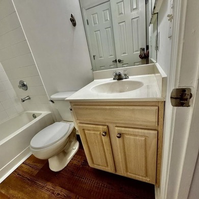 LOCATION, LOCATION, LOCATION. Welcome to this long-term rent - photo 18