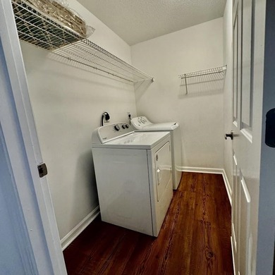 LOCATION, LOCATION, LOCATION. Welcome to this long-term rent - photo 24